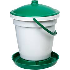 Quick Clean Bucket Waterer 5 Gallon