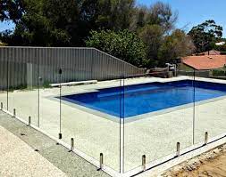 How To Choose The Right Pool Fencing