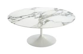 Knoll Saarinen Coffee Table With White