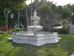 White 2mm Frp Garden Fountain Size H