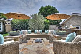 5 Tips For Choosing A Primary Outdoor Color