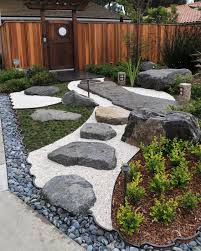 36 Japanese Front Yard Design Ideas