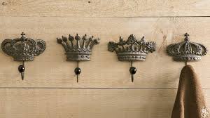 Crown Shaped Hooks Hanging Jewelry