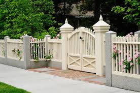 75 Fence Design Ideas To Spruce Up Your