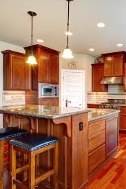 Kitchen With Oak Cabinets