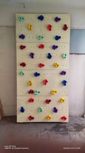 Wooden Wall Climbing Holders At Rs