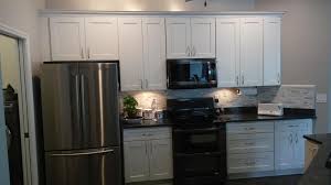 Elegant White Shaker Kitchen Cabinets