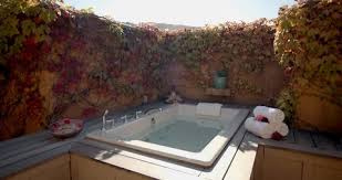 Luxury Outdoor Private Hot Tub At