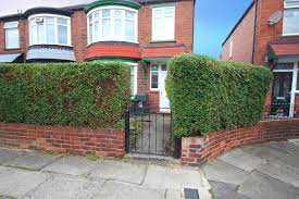 3 Bedroom Semi Detached House For