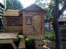 Pallet Cubby House Playhouse Easy