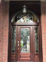 The Pros And Cons Of A Fiberglass Doors