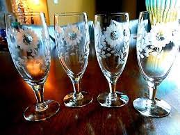 Etched Crystal Champagne Glasses Daisy