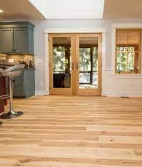 Natural Maple Wooden Flooring Surface