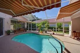 Wind Can A Retractable Awning Withstand