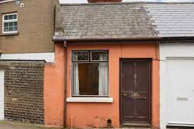 Check Out Dublin S Tiniest Cottage On
