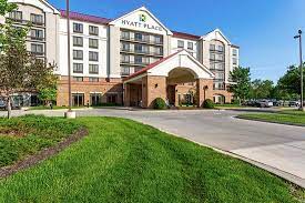 Overland Park Hotels With Bars