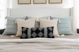 Throw Pillow Sizes A Guide For 2024