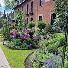44 Front Garden Ideas For Year Round