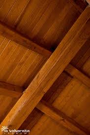 wooden beams for la valvaraita