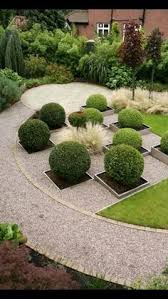 Curved Patio Garden Design