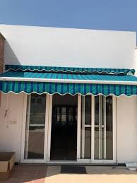 Red Pvc Retractable Shade Awning Shape