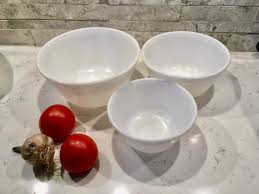 3 Milk Glass Mixing Bowls Vintage Set