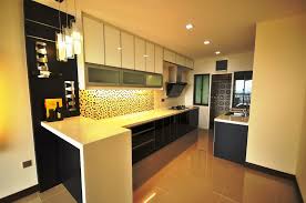 Black And White Kitchen With 3g Glass