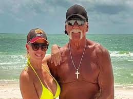 Hulk Hogan Wwe Star Hulk Hogan Reveals