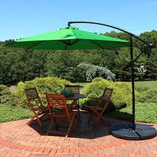 Sunnydaze 9 5 Offset Outdoor Patio Umbrella With Crank Emerald