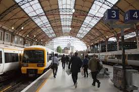 London Train Passenger Slams Commuters