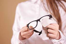 How To Clean Eyeglasses That Are Cloudy