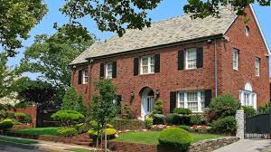 What Is A Colonial Home A Beloved