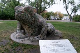 College Avenue Campus Frog University