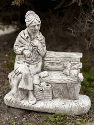 Grandma Statue Outdoor Garden Decor