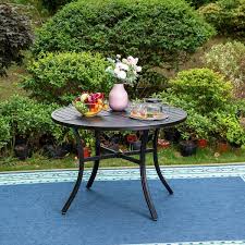 Round Table Outdoor Dining Set