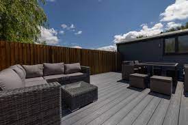 Decking Trends To Look Out For In 2022