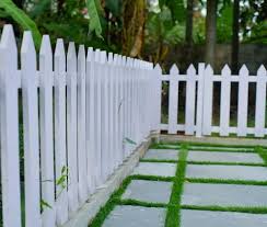 2 4 Feet Glossy Pvc Picket Fence For