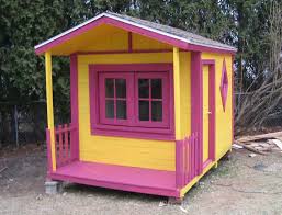 Build The Kids A Pallet Playhouse
