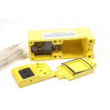 3 and 4 wire multi beam scanner block
