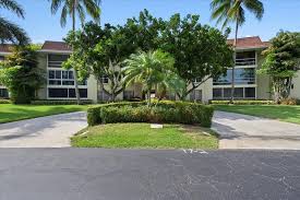 5520 Tamberlane Cir Apt 112 Palm Beach