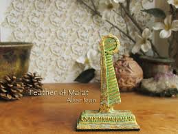 Small Feather Of Ma At Altar Statue