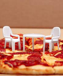 Plastic Pizza Table