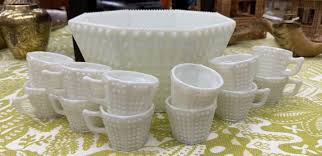 Vintage Milk Glass Pieces That