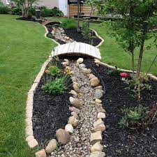 17 Creative Garden Border Stone Ideas