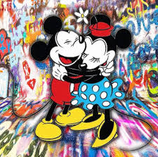 Minnie Mouse Pop Art Graffiti Love Hug