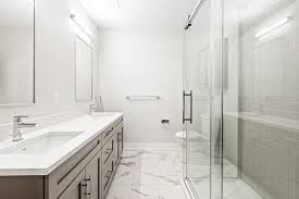 Master Bathtub With Luxury Shower