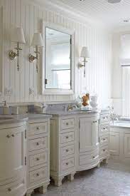 20 Versatile Beadboard Bathroom Ideas