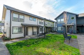 Gladstone Square Apartments Home