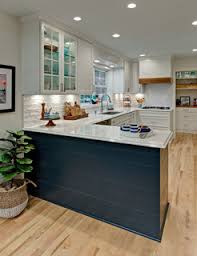75 Kitchen With A Peninsula Ideas You