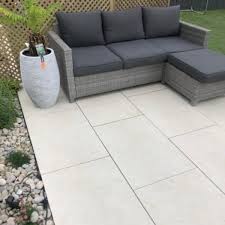 Contemporary Style Paving